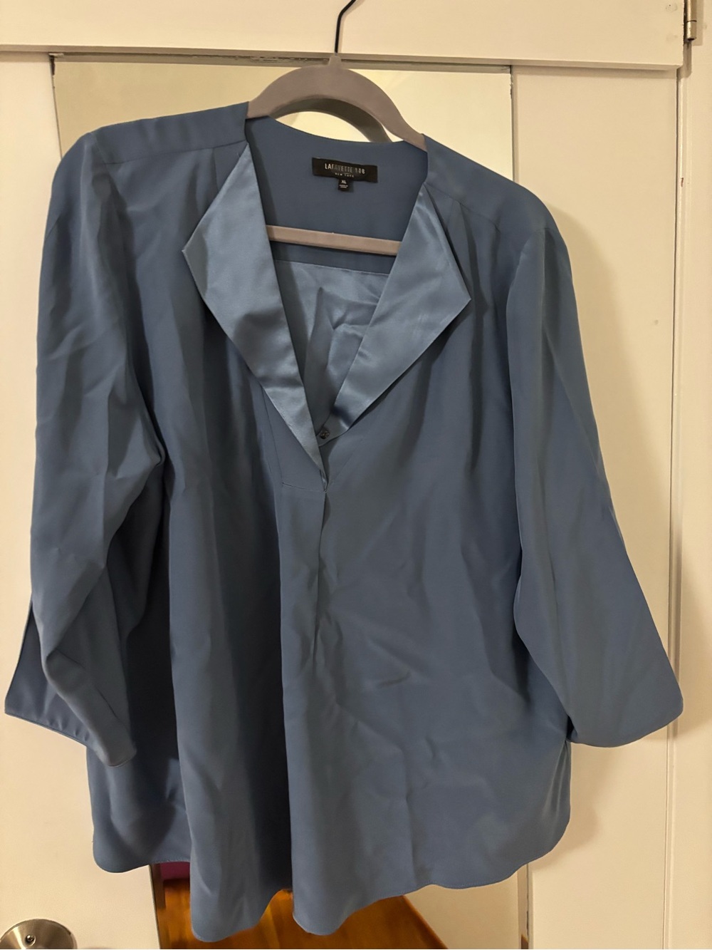 Lafayette 148 New York Light Blue Relaxed Satin-Collar 100% Silk Shirt